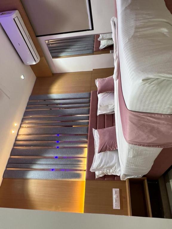 Hotel Cozzy Palace Surate Exterior foto